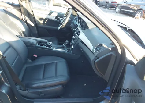 2013 Mercedes-Benz C 300 Luxury 4Matic/Sport 4Matic from USA, damaged, VIN WDDGF8AB5DR286740